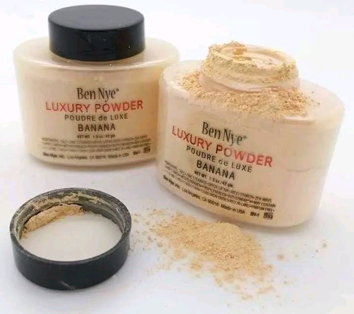 BEN NYE Banana Luxury Loose Powder